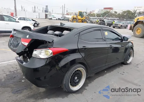 2013 Hyundai Elantra Gls z USA, uszkodzony, nr VIN KMHDH4AE3DU693491